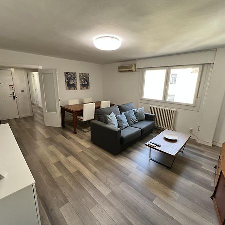 Apartamenticos Plaza Del Pilar III Zaragoza Bagian luar foto