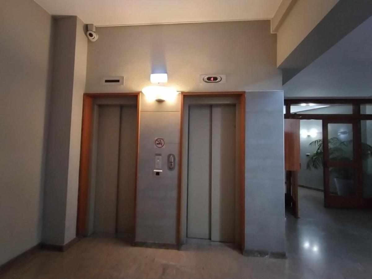 Apartamenticos Plaza Del Pilar III Zaragoza Bagian luar foto