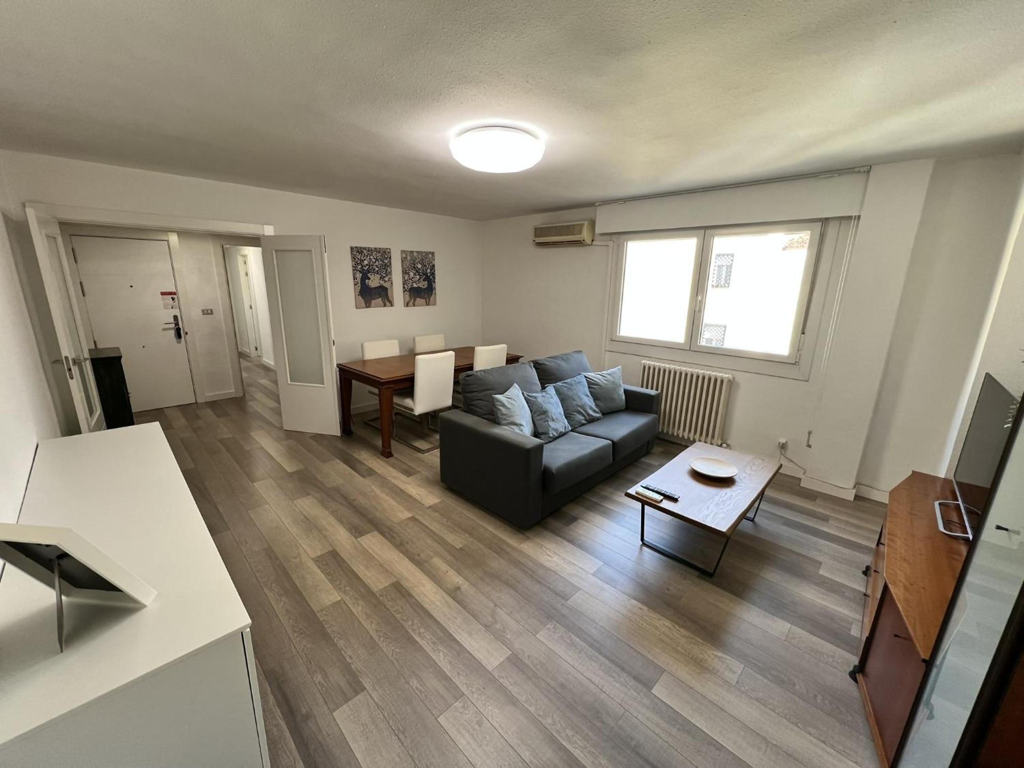 Apartamenticos Plaza Del Pilar III Zaragoza Bagian luar foto
